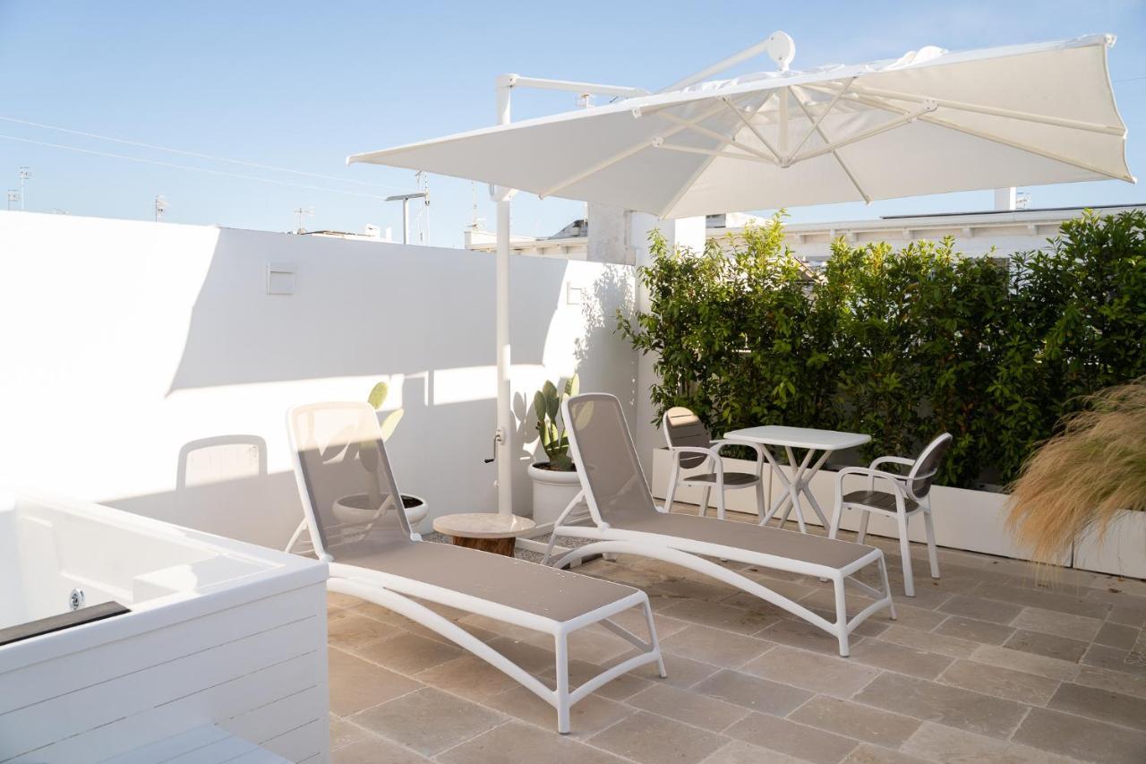 B-Welcome Rooms Of Charme E Relax Polignano a Mare Exteriör bild