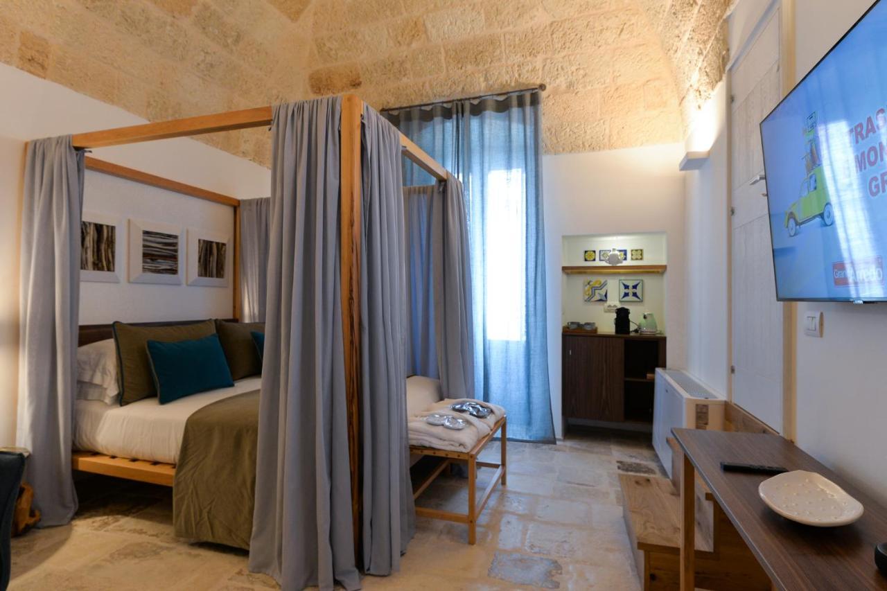 B-Welcome Rooms Of Charme E Relax Polignano a Mare Exteriör bild