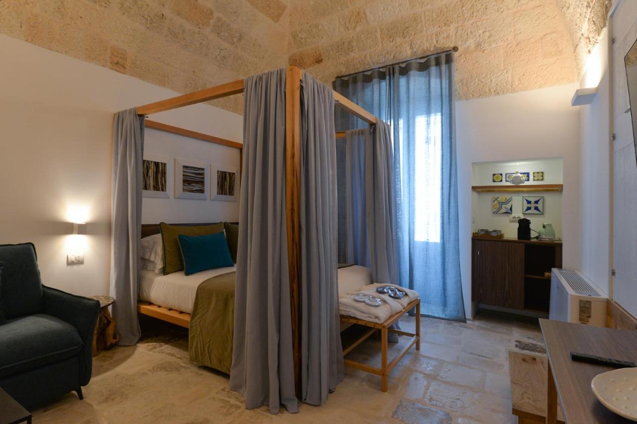 B-Welcome Rooms Of Charme E Relax Polignano a Mare Exteriör bild